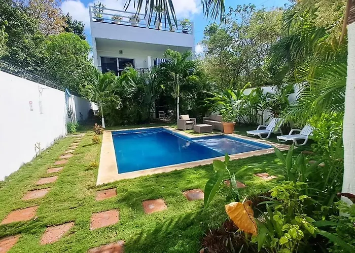 Casa Mtl *